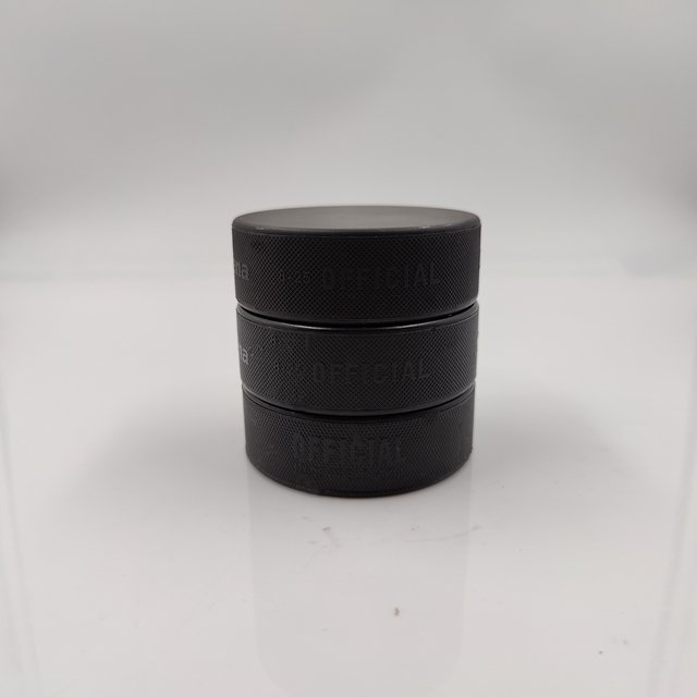 Wholesale Price Factory Direct Sale High Quality Ice Hockey Puck Customized Printing Logo Rubber Solid Official Ice Hockey Pucks