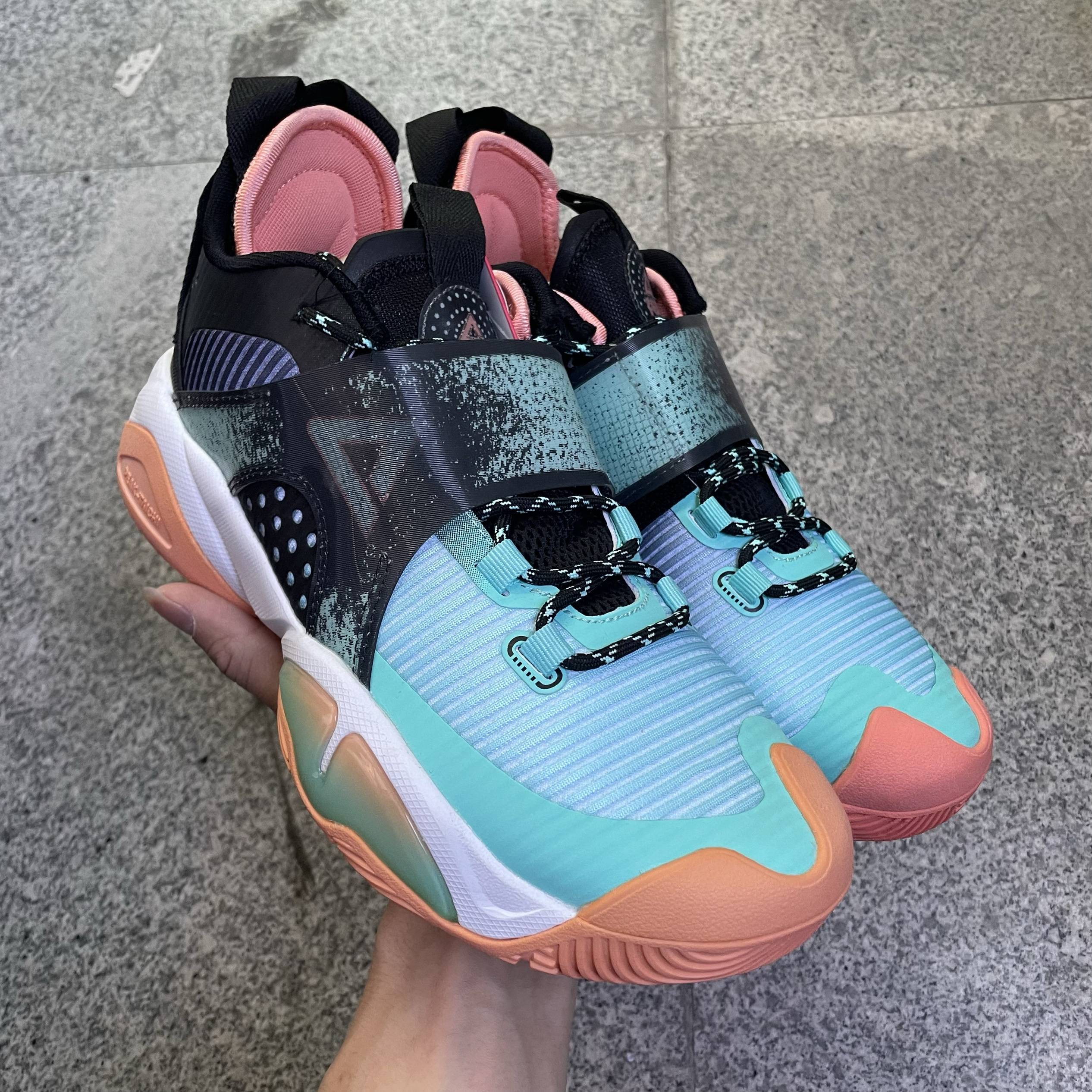 Powder Series Real Election Edition Comfortable Basketable Basketball Sneeper soles of yellow stains