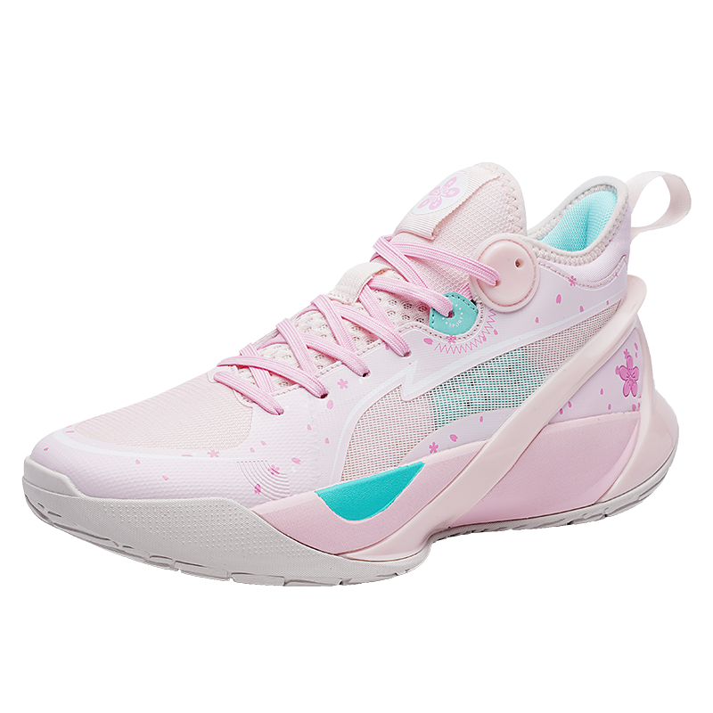 Scrambling shoes at 10-Widd