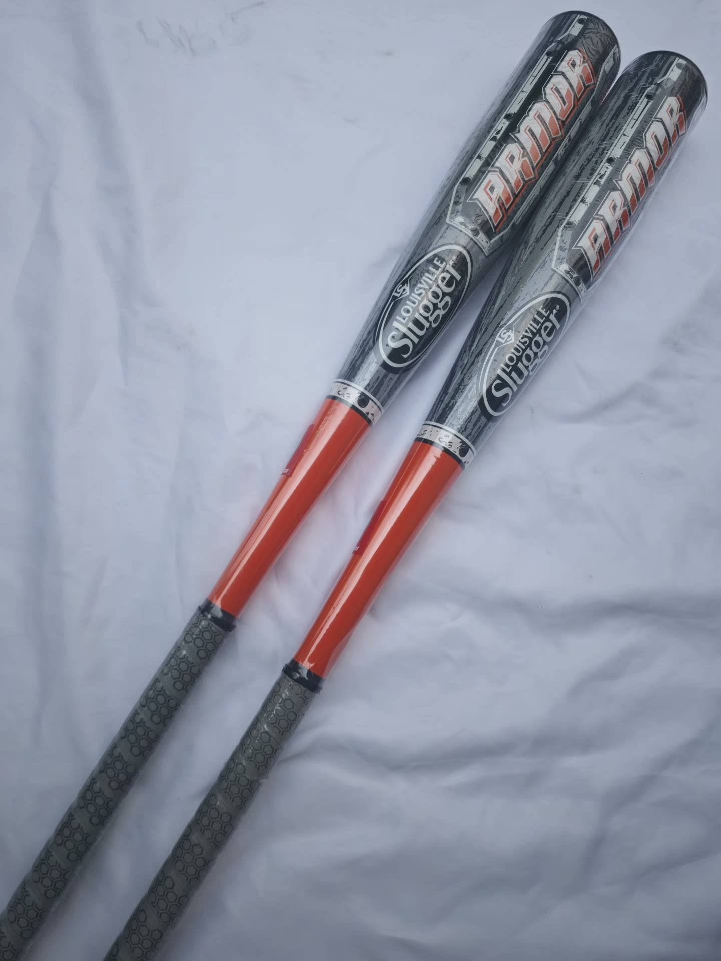 Teen alloy hard-core professional competitions with light baseball bats. 30 inches, 22 ounces