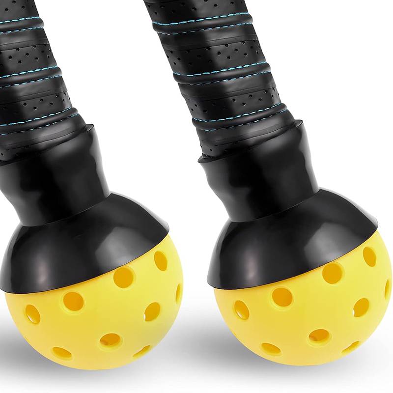 Pick up the ball pickup can easily pick up the Pickleball Picker
