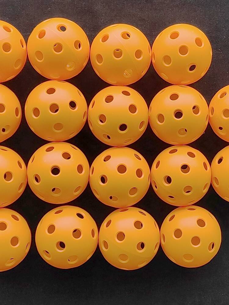 Peak Pickleball injection molding and roller integrated 40 -hole outdoor 26 -hole indoor 74mm hole ball PE