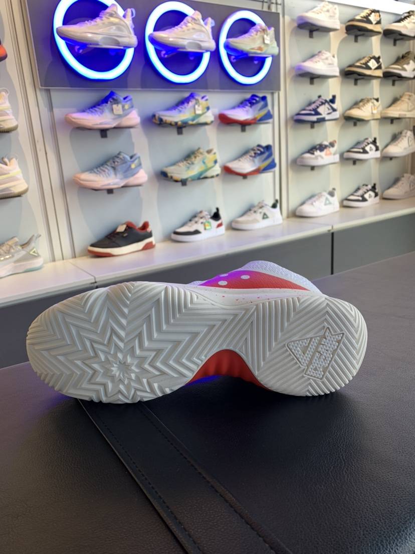 Peak Basketball Shoe Male 2023 Winter Beast Team Edition Corresponding Anti -Slip -resistant Low Outdoor Sports Shoes E234041A