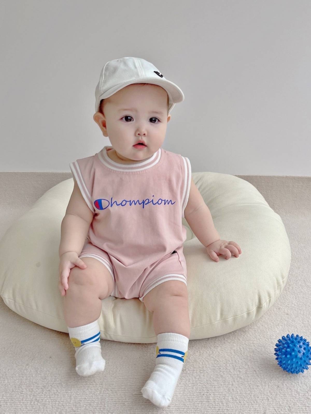 Powder Penguin Newborn Baby Cloth Sleeve Sleeveless Conjunction