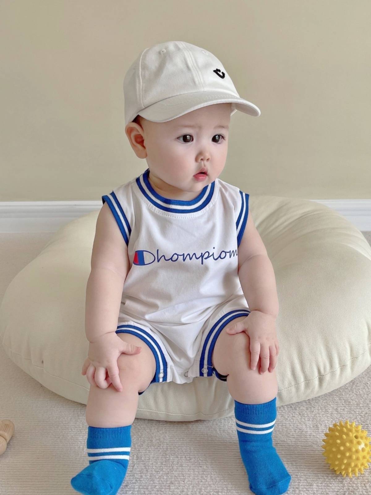 Powder Penguin Newborn Baby Cloth Sleeve Sleeveless Conjunction