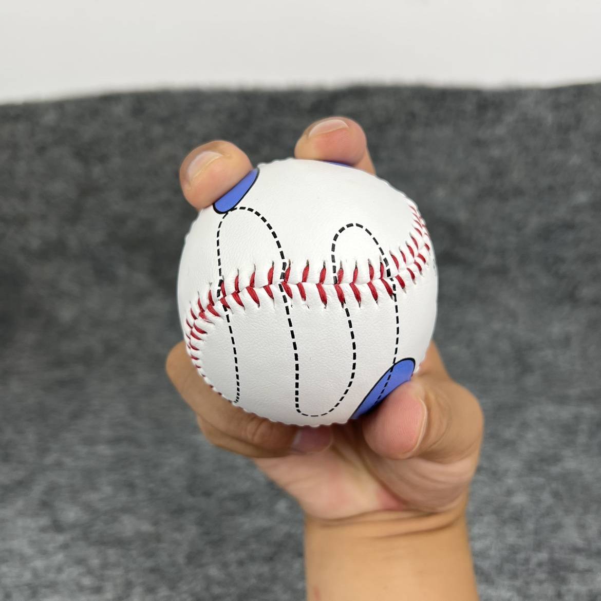 Exporting American baseball adult fingerprint practice ball 9 -inch red line ballball training ball