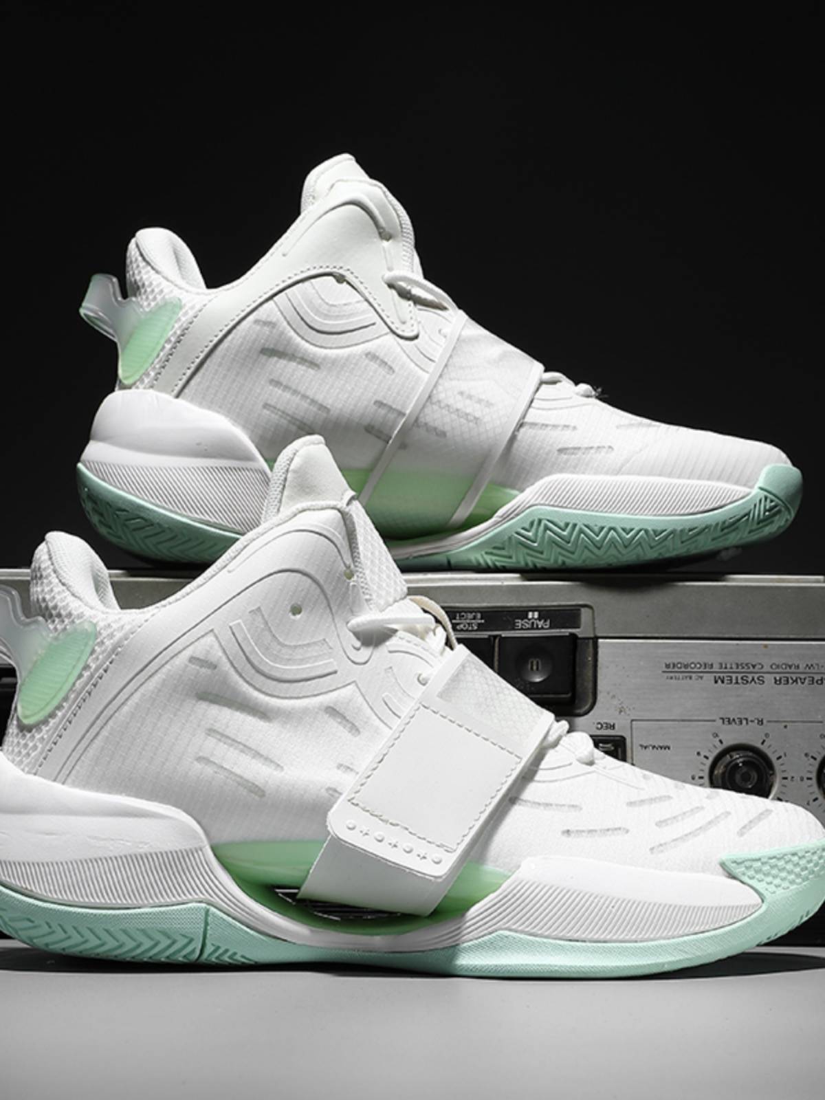 Powder Water Flower 4th -generation basketball shoes Children's small size sneakers summer breathable ultra -light earthquake middle school students friction