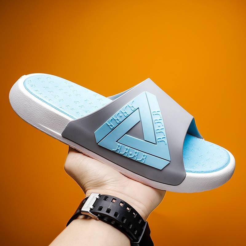 Slipper men's home attitude is a large triangle, female stepping on shit, wearing anti -slip beach, dog sports basketball sandals