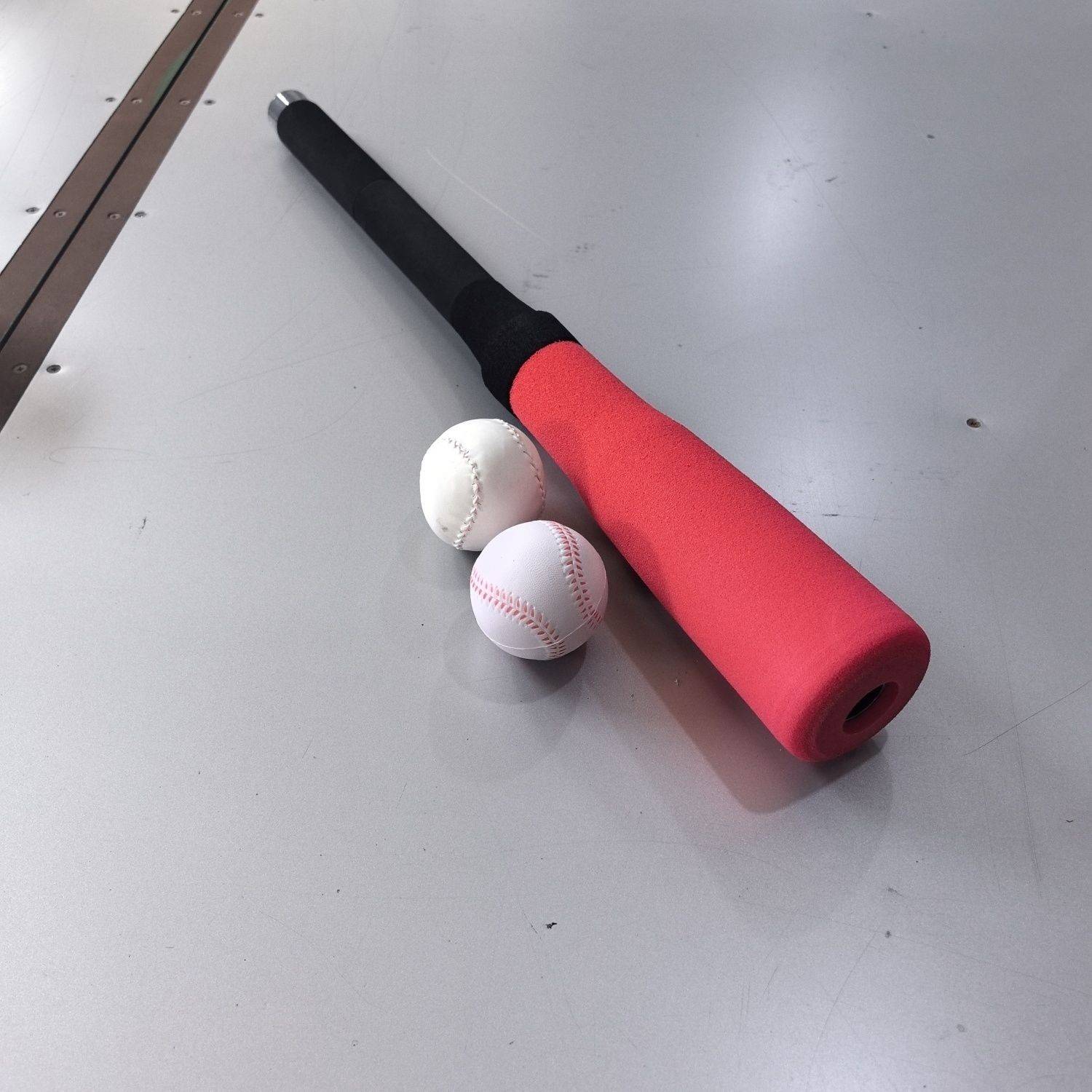 Red 70 cm long baseball stick to get 2 goals