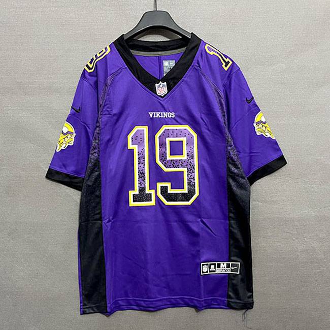 The Korean version of the hiphop-based hostess football dress is a wide-street hip-hop t-shirt t-shirt company