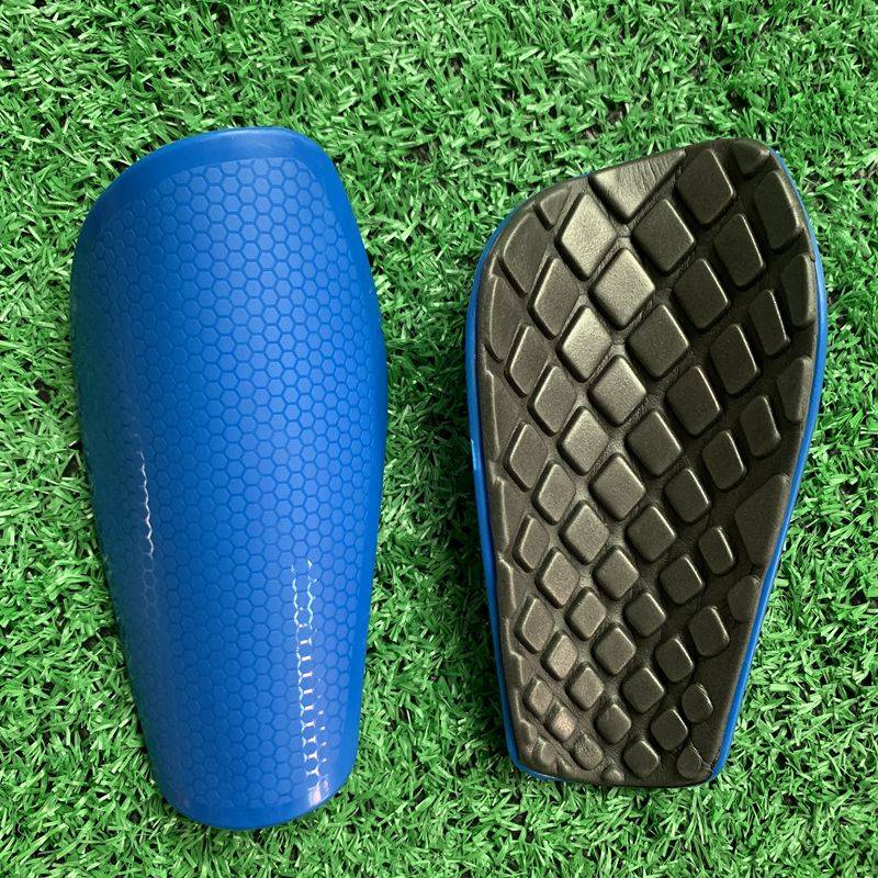 New football leg protection plate high -end honeycomb ventilation board sports gear protection calf ultra -light knee protection tibial