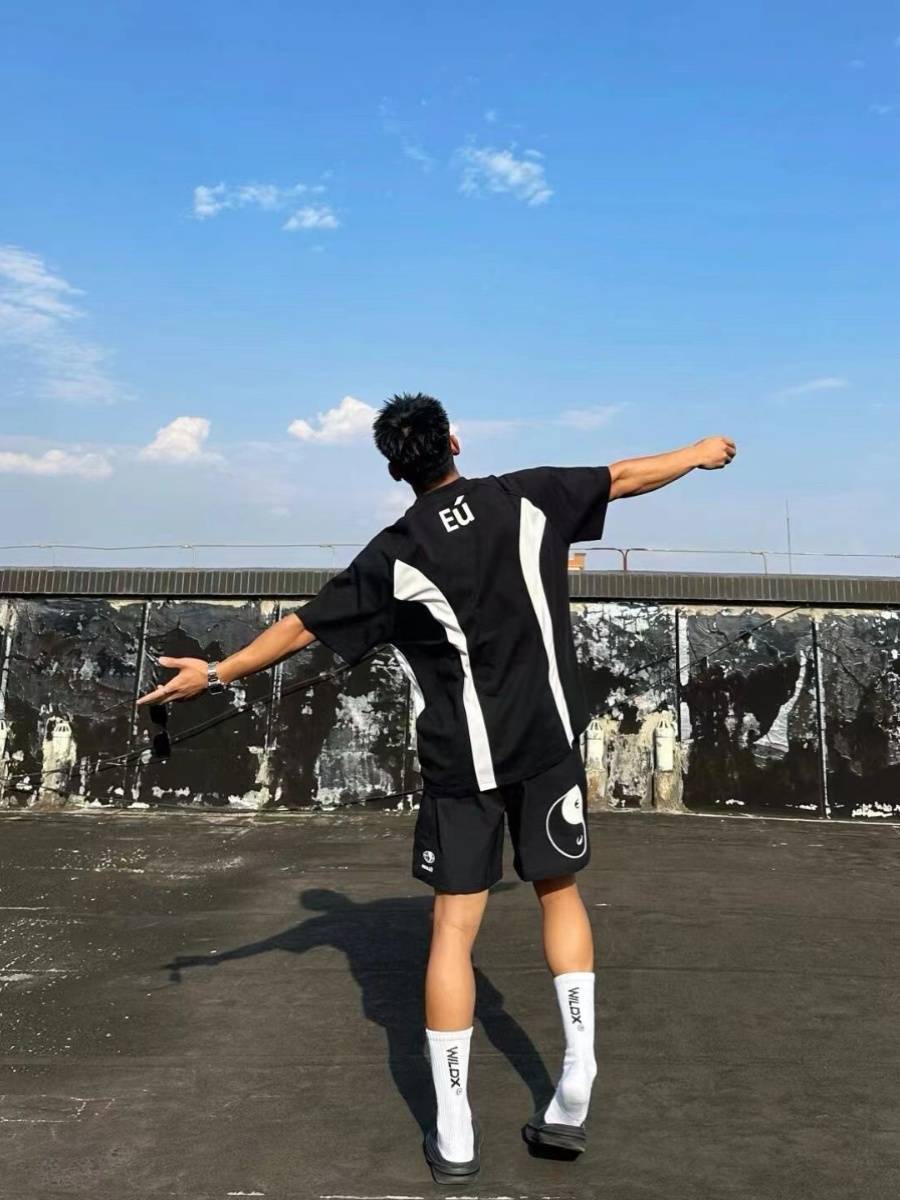 EGOSUMVIA American retro sports T -shirt football uniform short -sleeved rugby round neck zipper stitching design