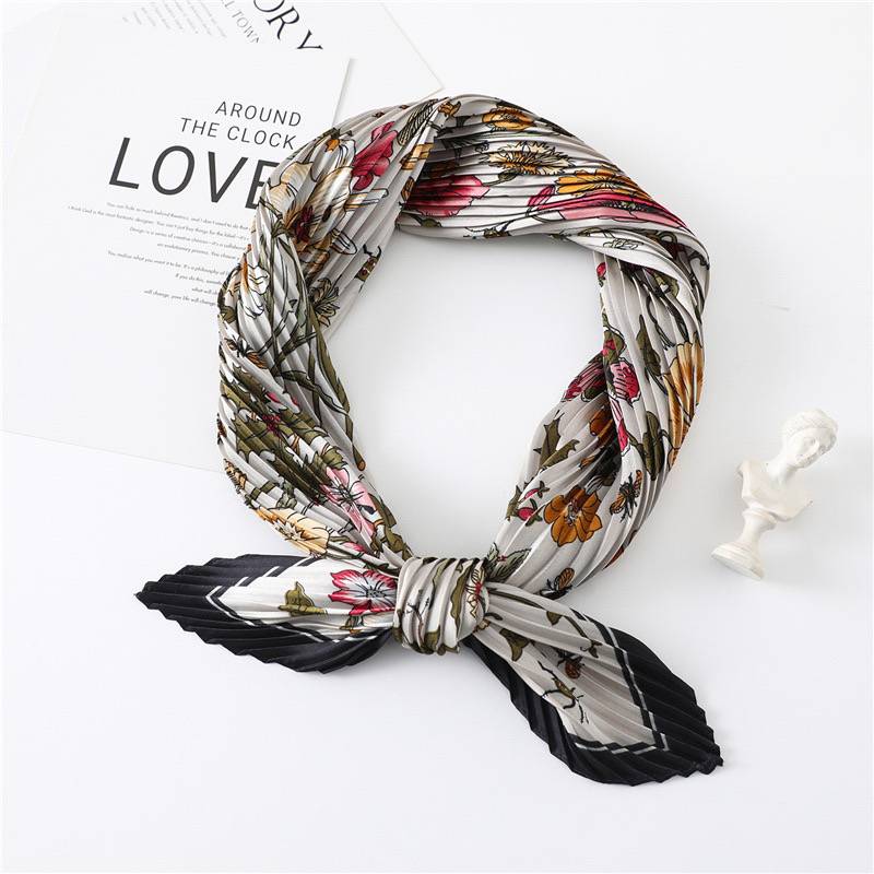 Retro floral fold