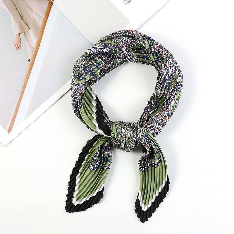 Dark green headscarf