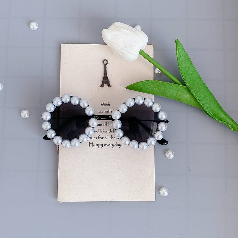 Pearl glasses