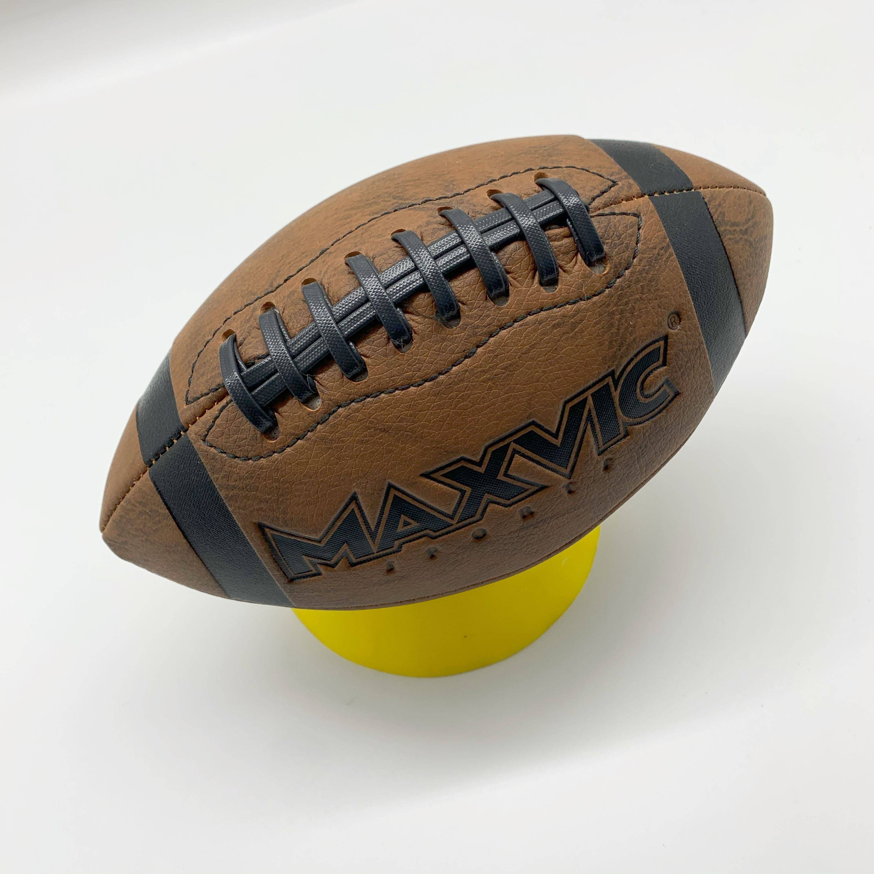 Professional training for young adults in American leather football 3/6/9