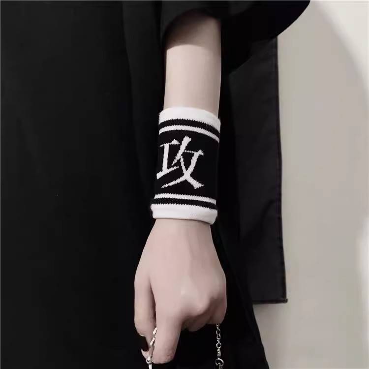 the sports women's wrists