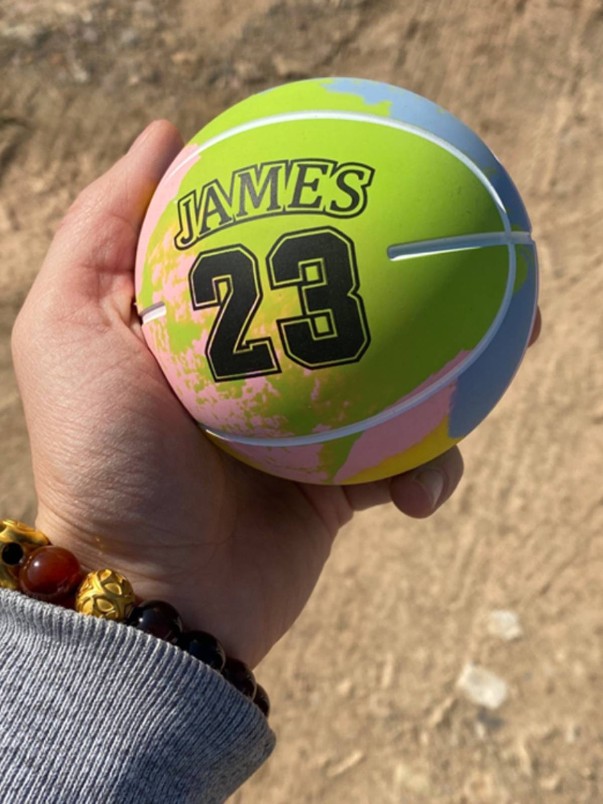 Large 9cm ultra -high elastic ball Rubber -free mini small basketball children's bouncing ball bombs to vent