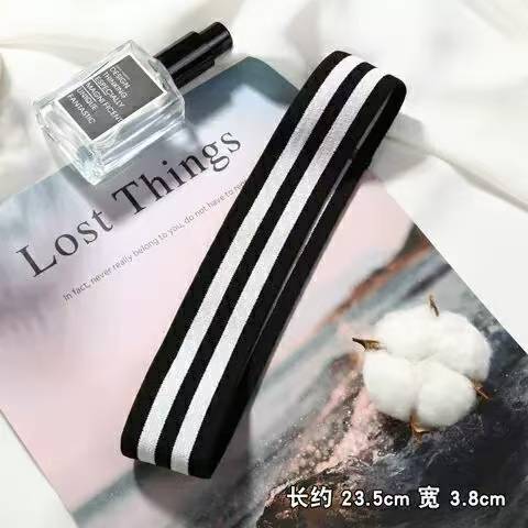 Sports hair with two pieces of clothes-black and white stripes