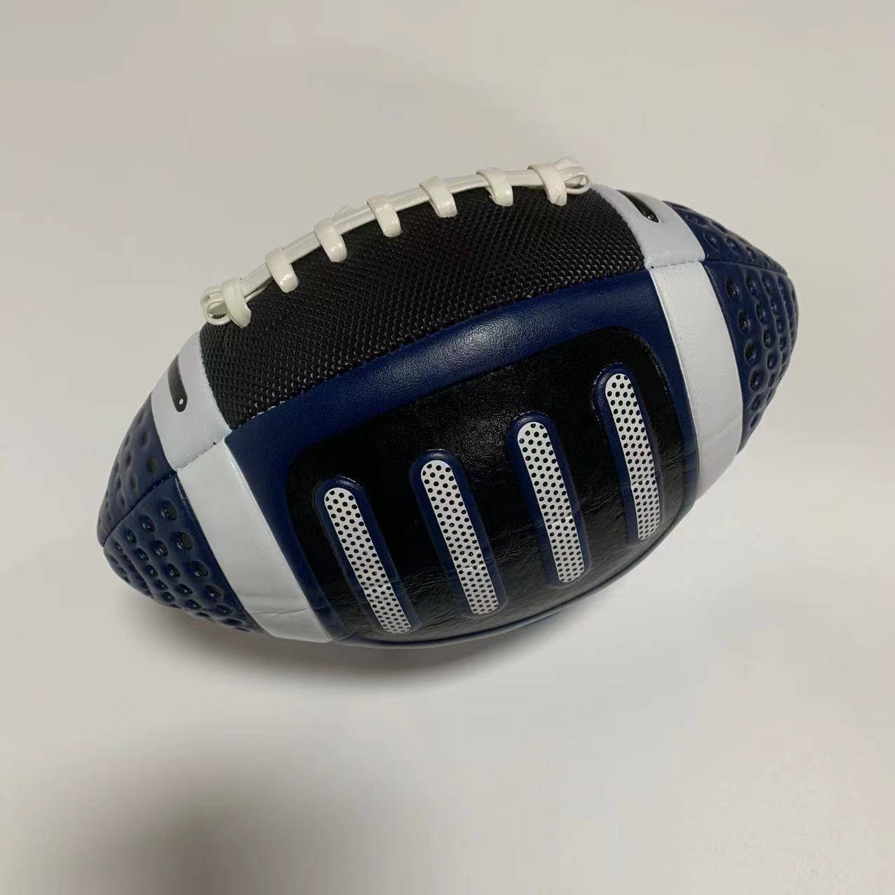 No. 3 striped blue