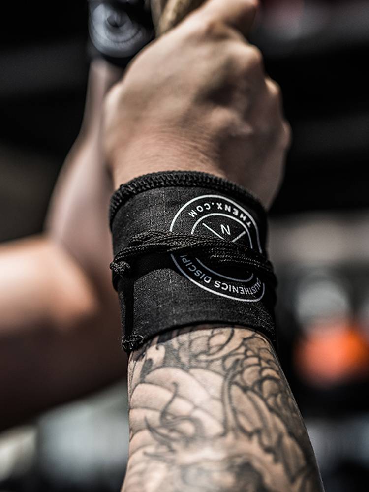 Crossfit Chris weightlifting gymnastics piercing lying tangled street fitness martial arts street dance tie wristband