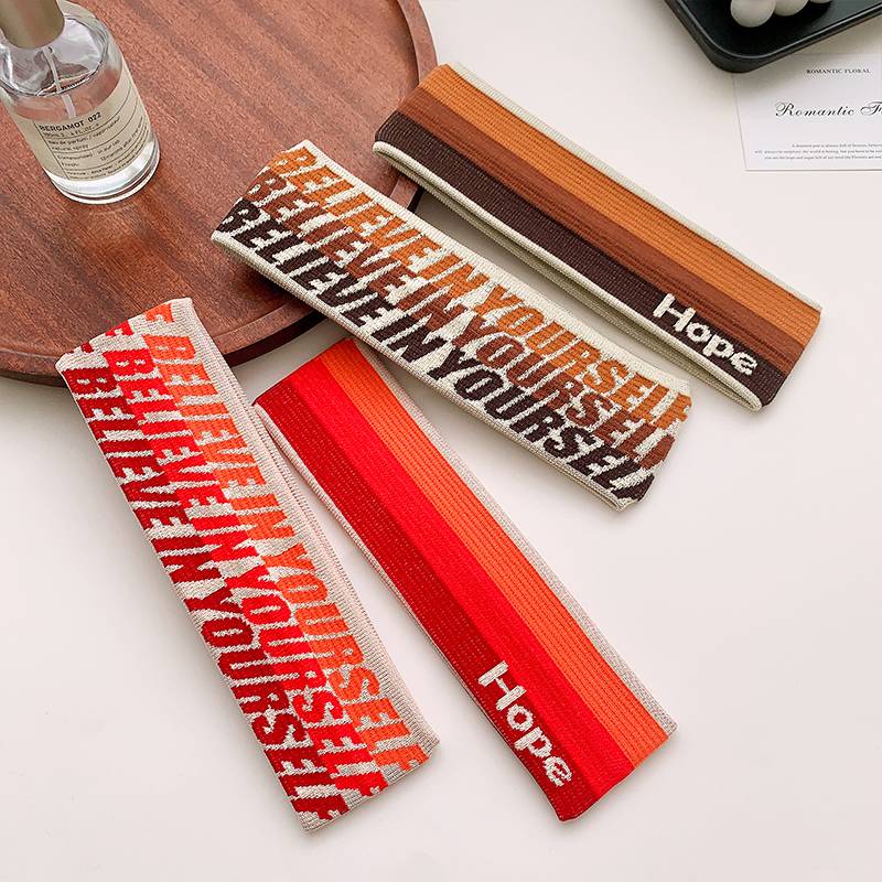 64#red+coffee color four -piece set