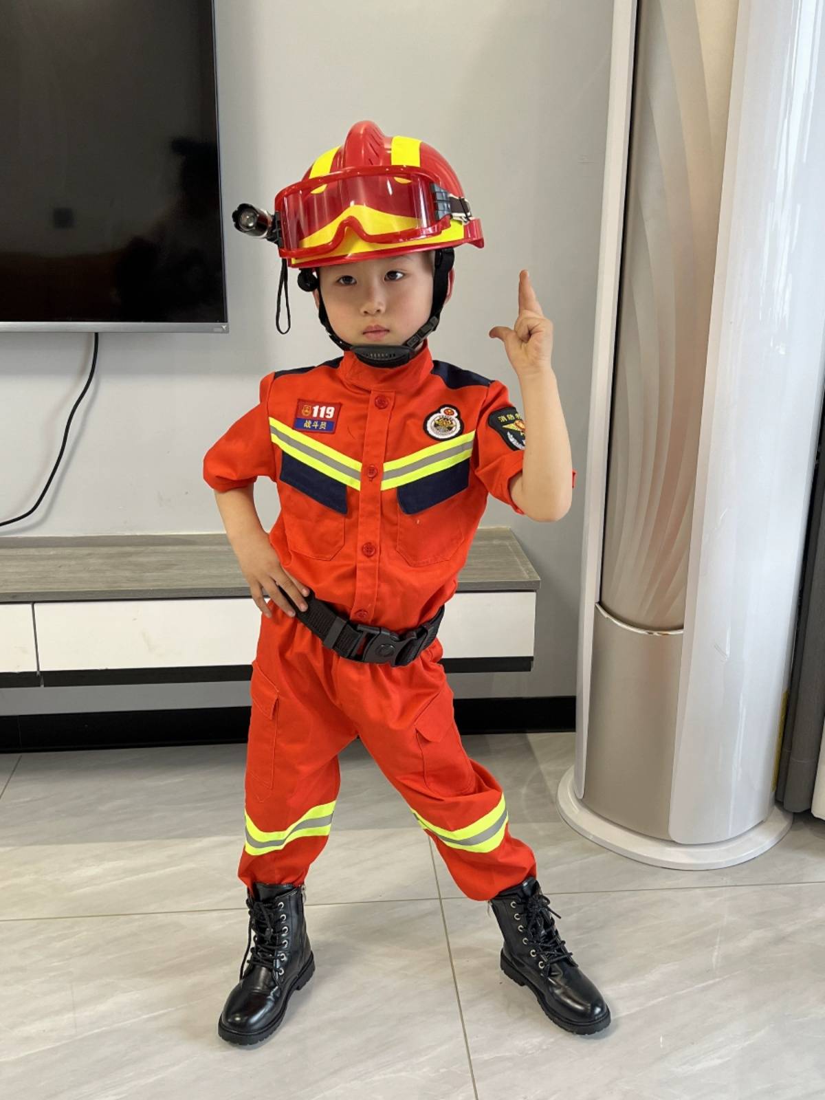 New children's firefighters clothing rescue rescue physical training set kindergarten fire props fireproof water guns