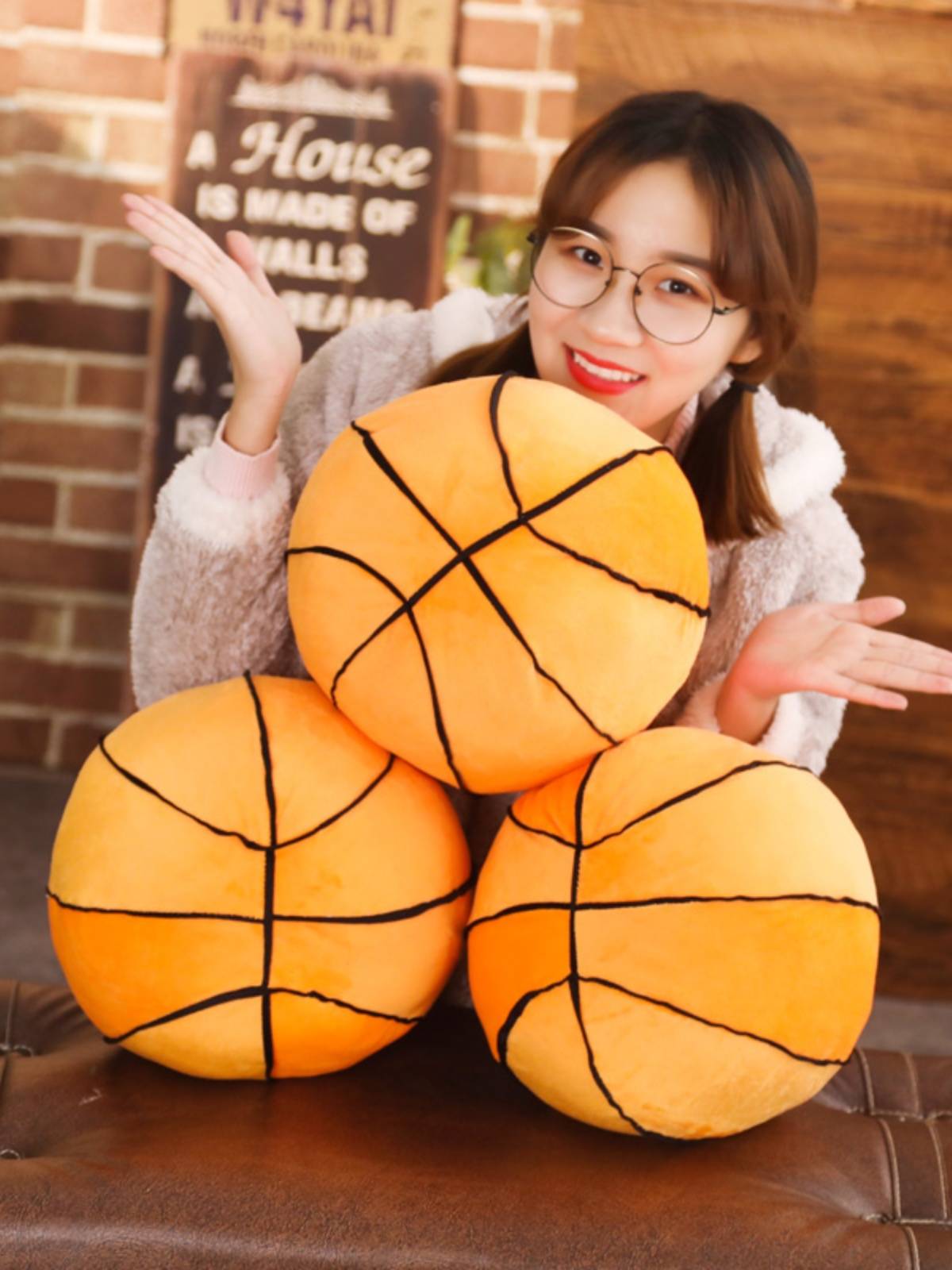 Simulation fabric Football World Cup European Cup Decoration Gift Plush Toys Pillow Pillow Basketball Children Student
