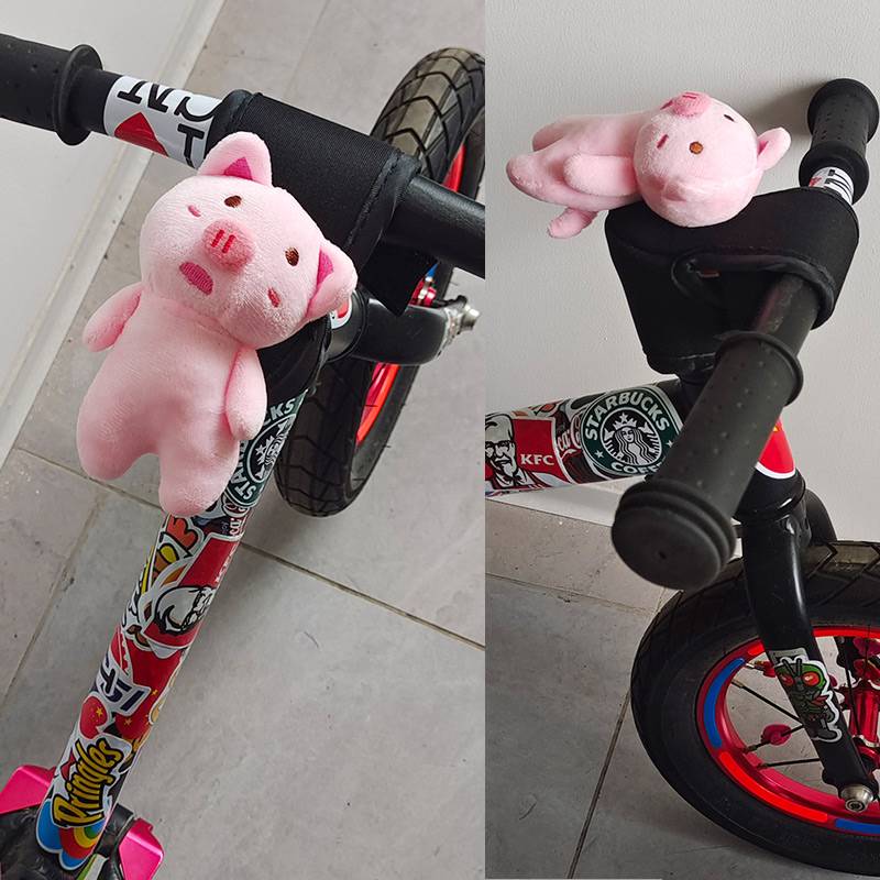 Lie flat small pink pig