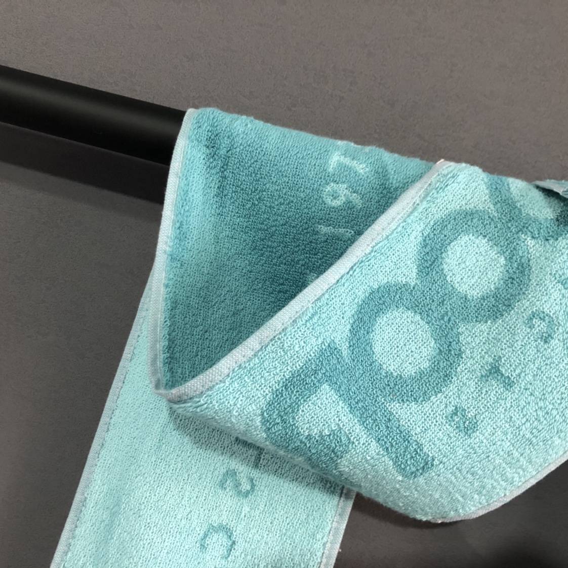 Export date Simple cotton slender hanging neck water absorption sports towels outdoor fitness reduction running running sweat towel