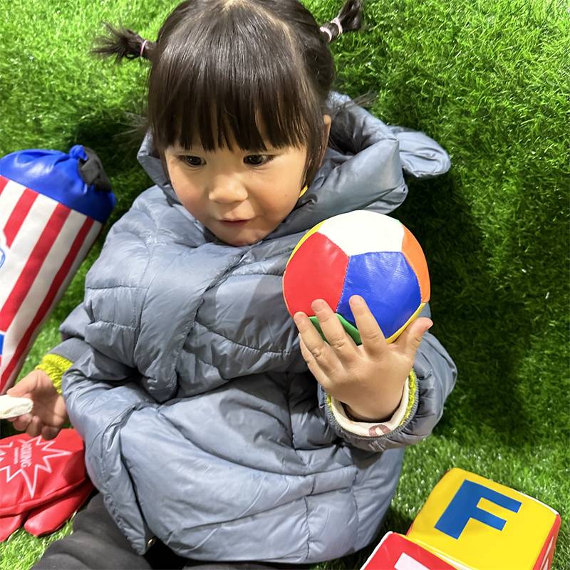 Kindergarten Early Education toy PU soft bag blue rug football letters box cartoon boxing bag is safe and painful