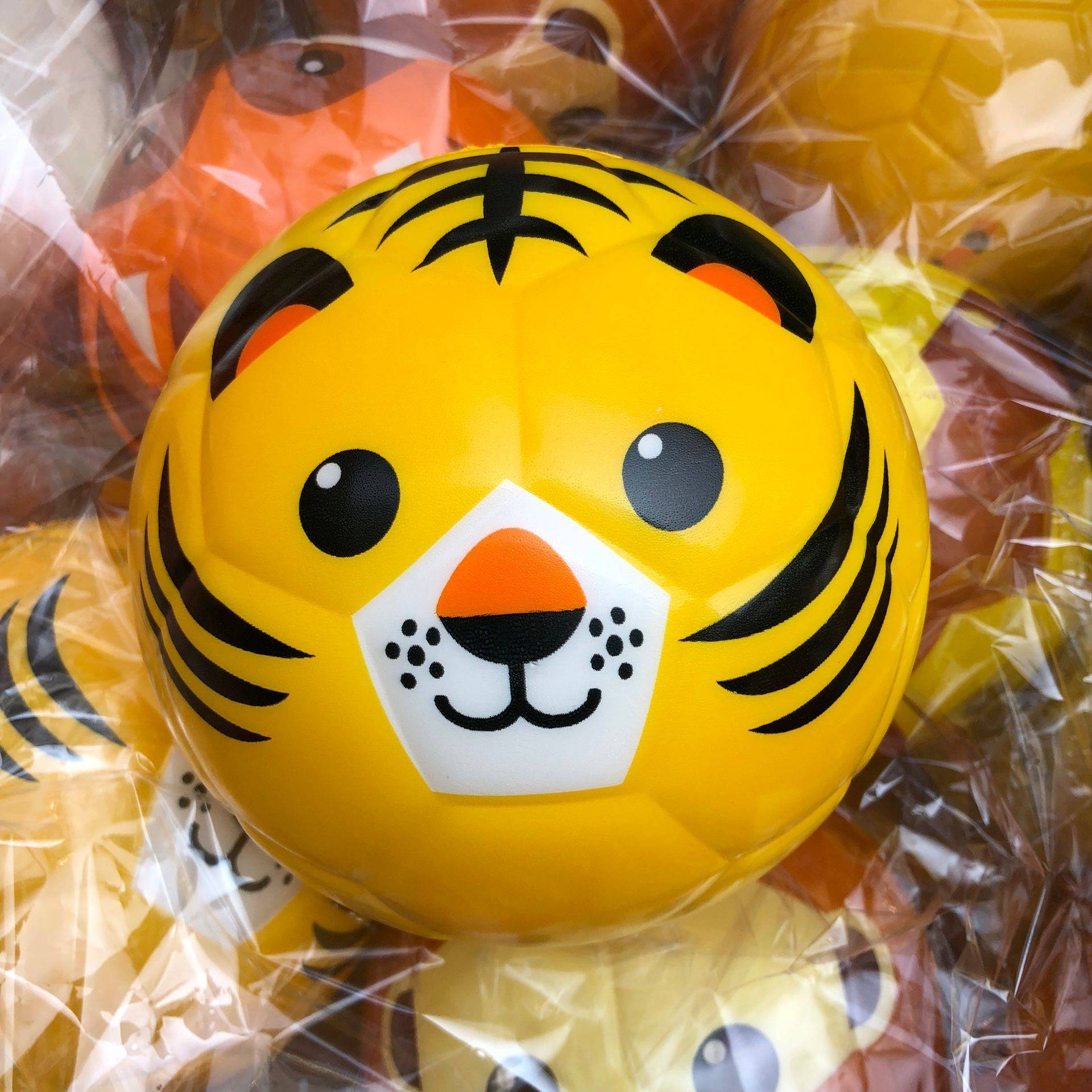 15 cm football tiger