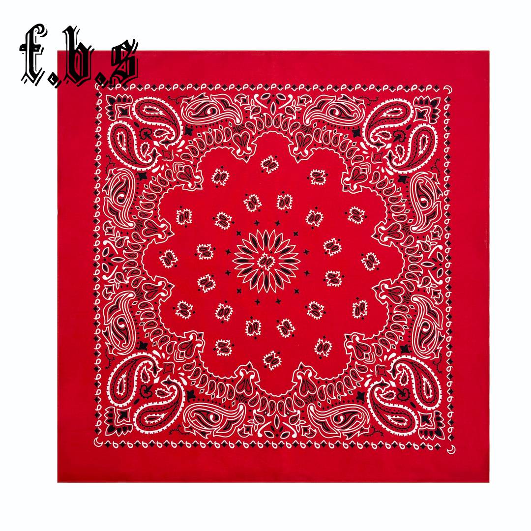 Red model two [70x70cm]