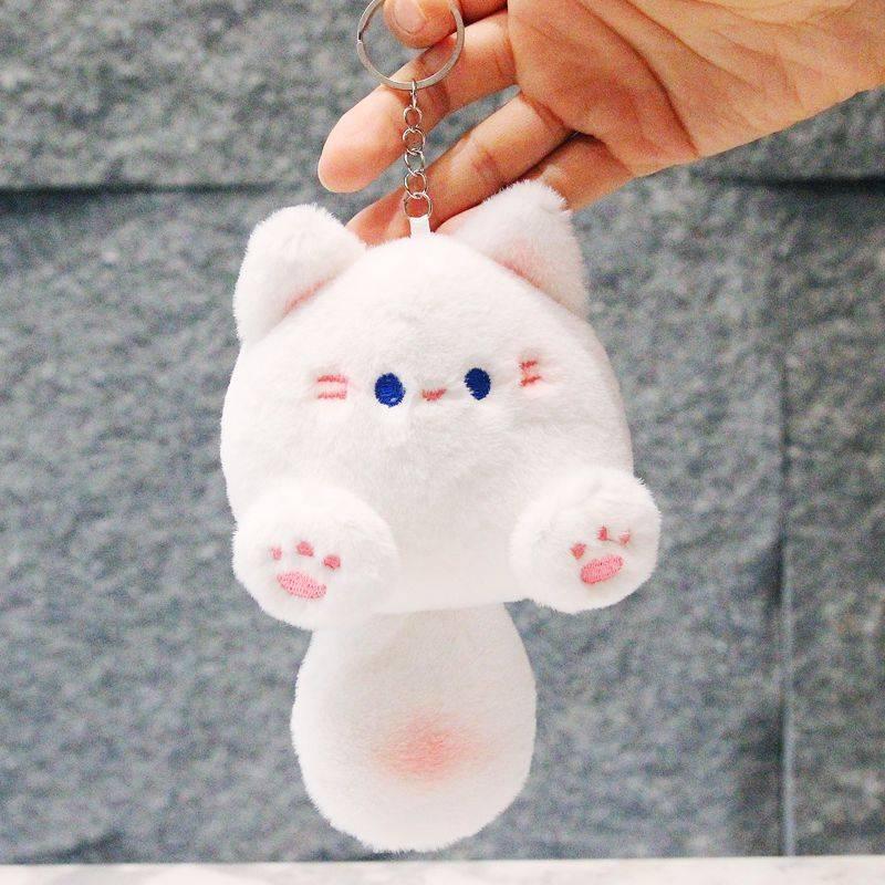 Cat keychain-white