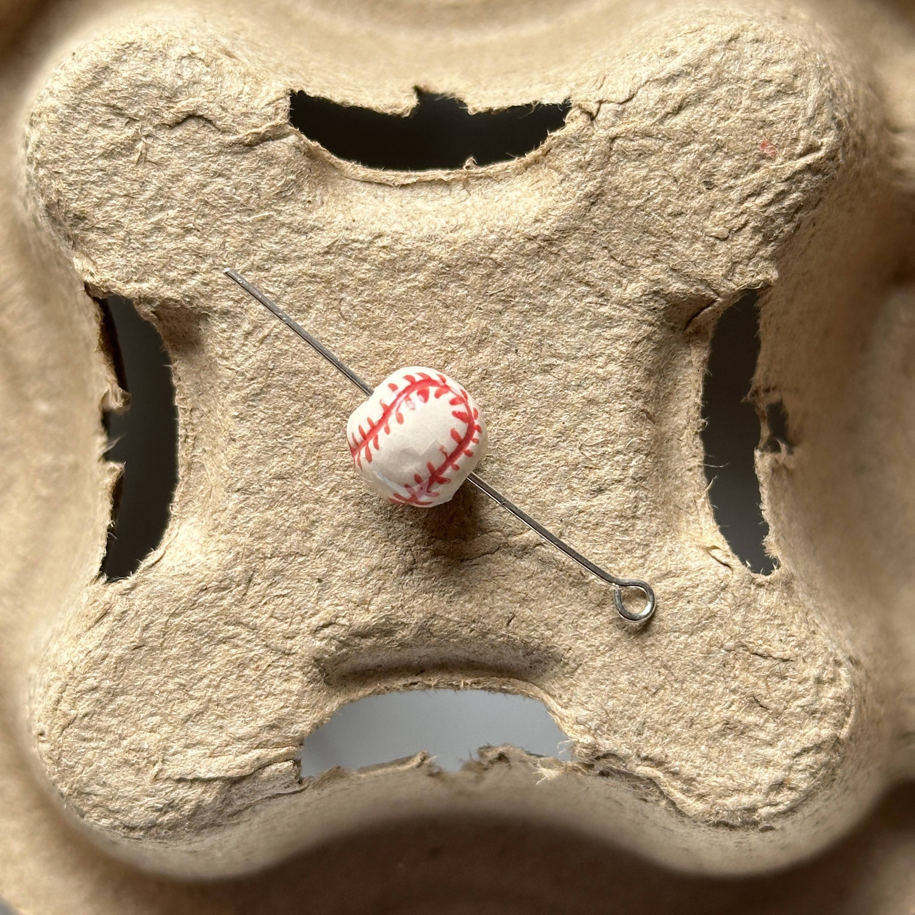 Red line baseball (10mm)