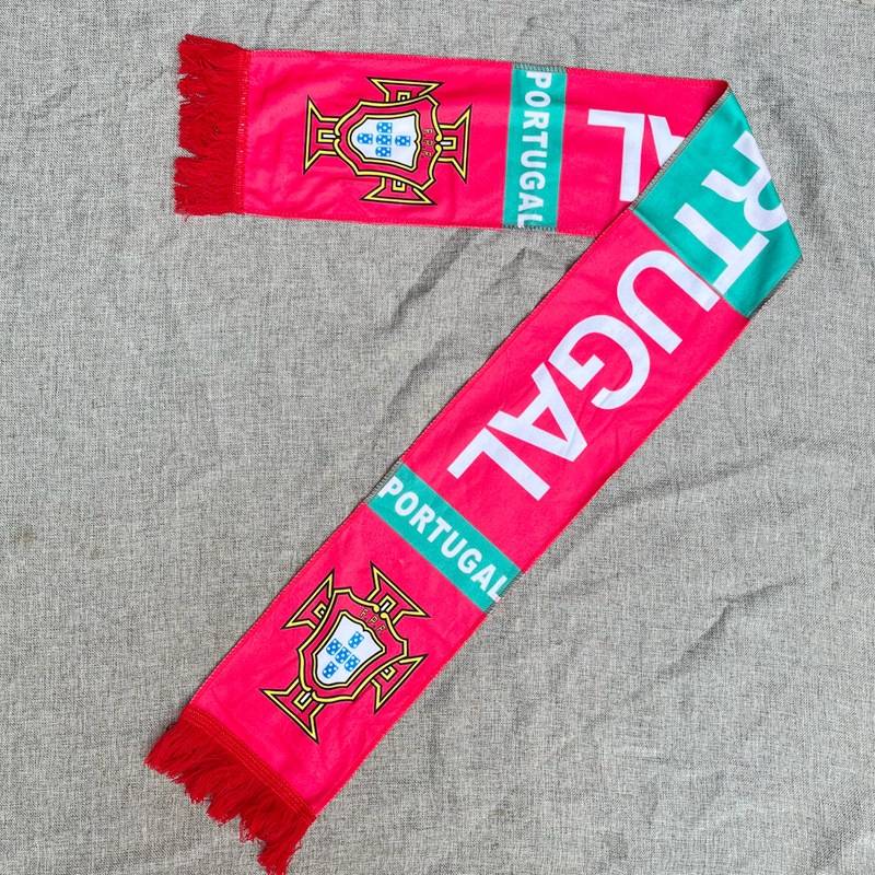 24 European Cup, France, England Billy Portuguese football fan scarf football player swinging towels to help the headscarf