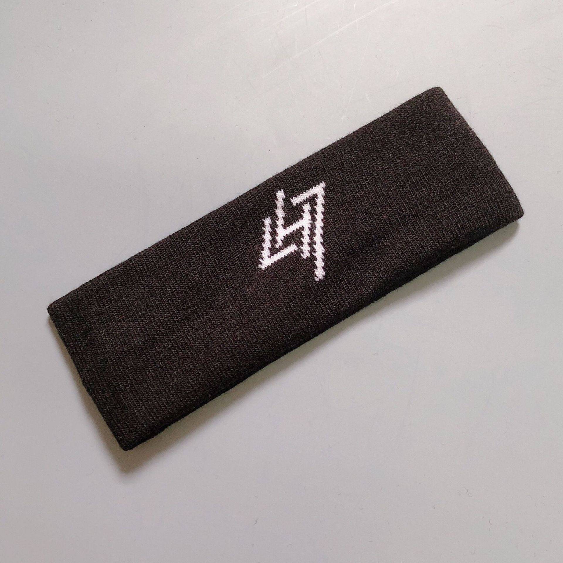 Black bottom LH7