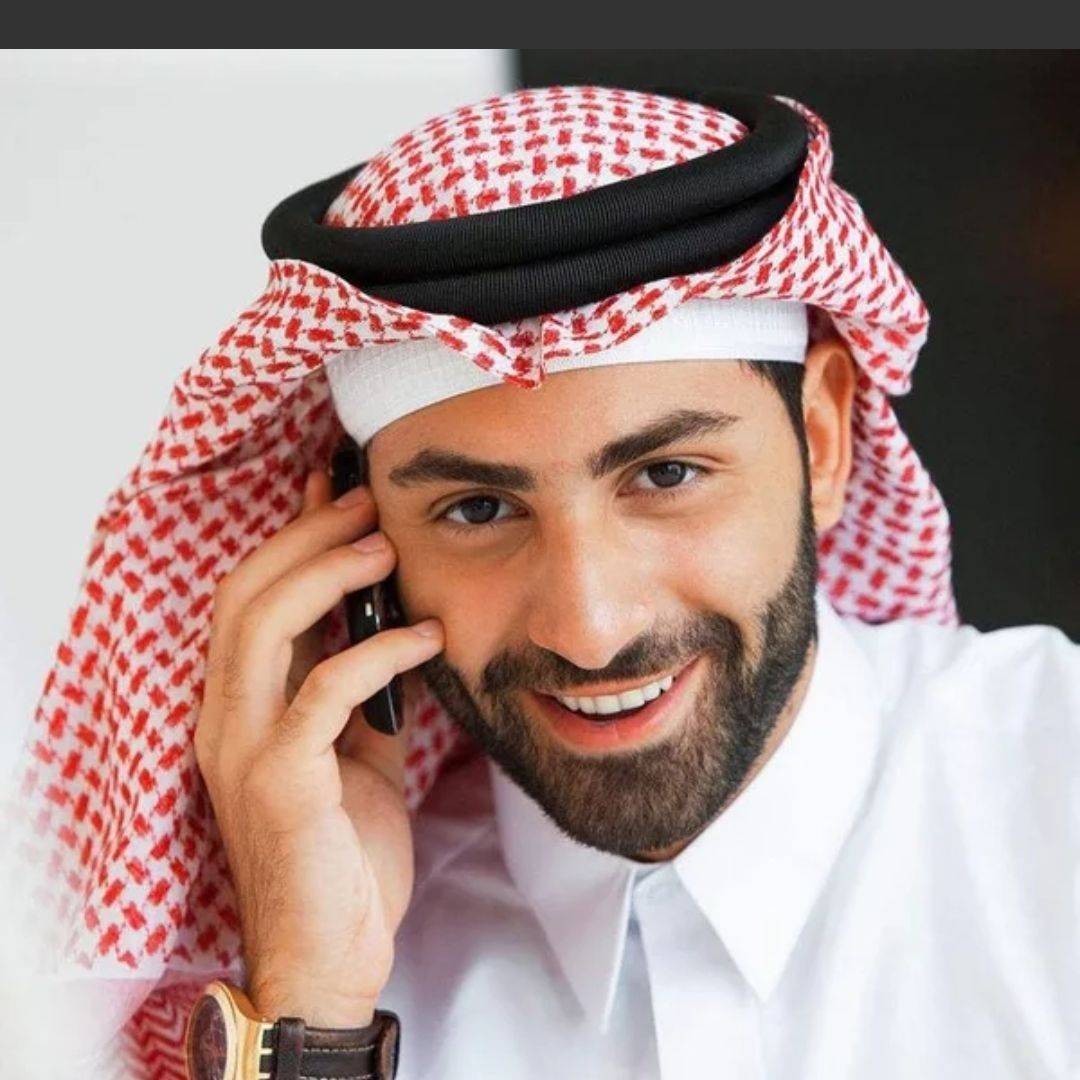 The Saudi Prince of Dubai Tourist, the male turban-proof Arab turban-covered Middle Eastern Afghan man