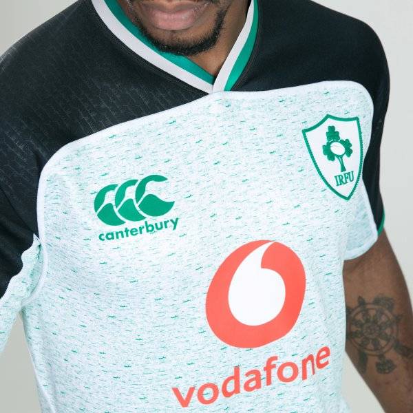 The new men's Ireland contrasting color stitching personality three -dimensional standard speed dry polyester V -neck short -sleeved rugby jersey