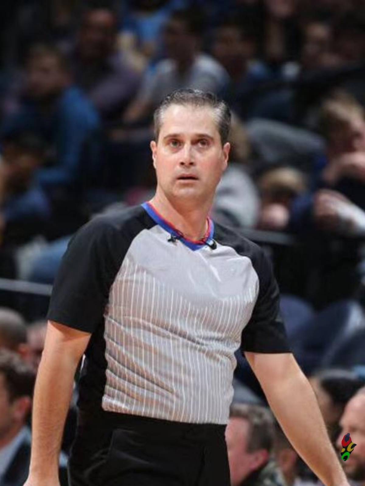 2022-2023 season new deep gray+green basketball referee takes the top to send the mouth whistle