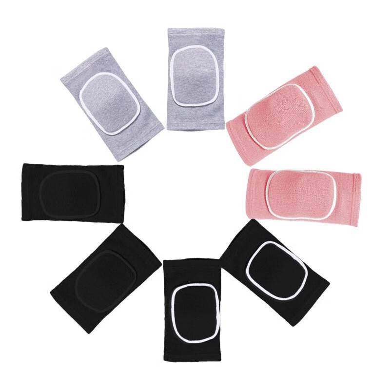 Ms. Hard-Ears Flatboard supports the elbow-painted gym yoga arm to protect her elbow from the summer grinding