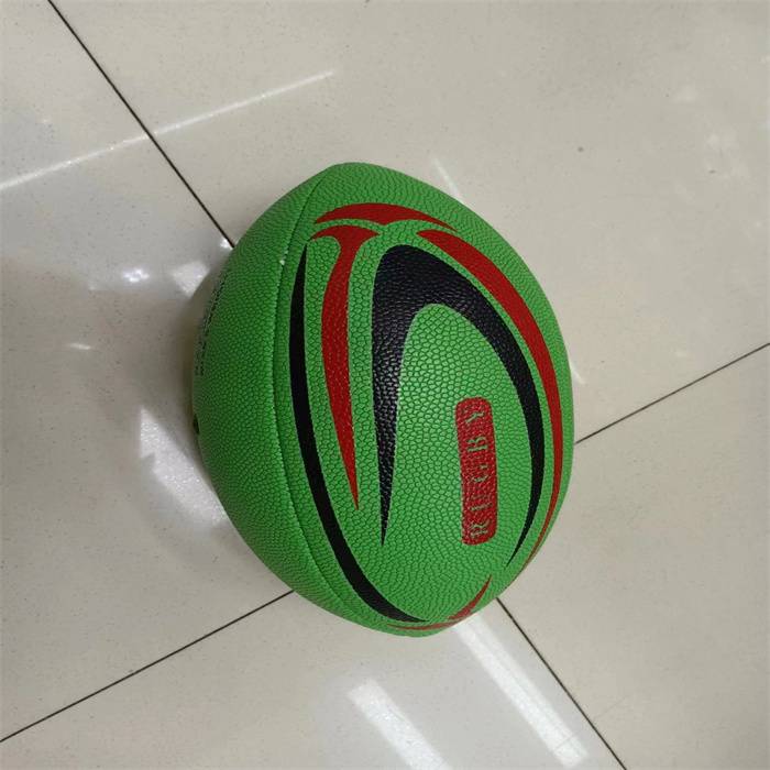 YOUNG PEOPLE'S TRAINING COMPETITIONS FOR SQUEEZING, WET-RESISTANT AND STABLE NINE-YEAR-OLD FOOTBALL PU MATERIAL SEWS
