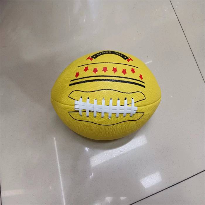 YOUNG PEOPLE'S TRAINING COMPETITIONS FOR SQUEEZING, WET-RESISTANT AND STABLE NINE-YEAR-OLD FOOTBALL PU MATERIAL SEWS