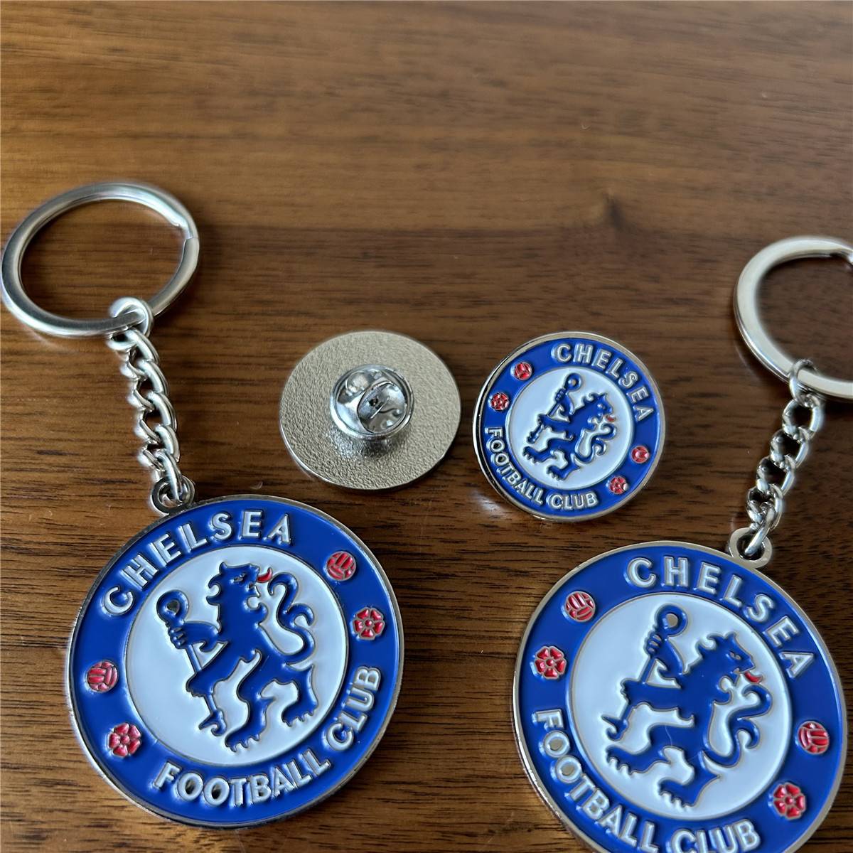 Chelsea CHELSEA Football Fan Simulture Gift Team Badge, brooch car keychain backpack