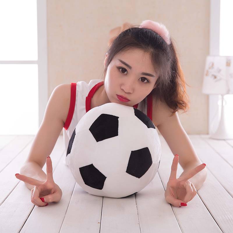 Simulation fabric football plush toy spherical pillow basketball gift children kindergarten elementary school propes gift gift