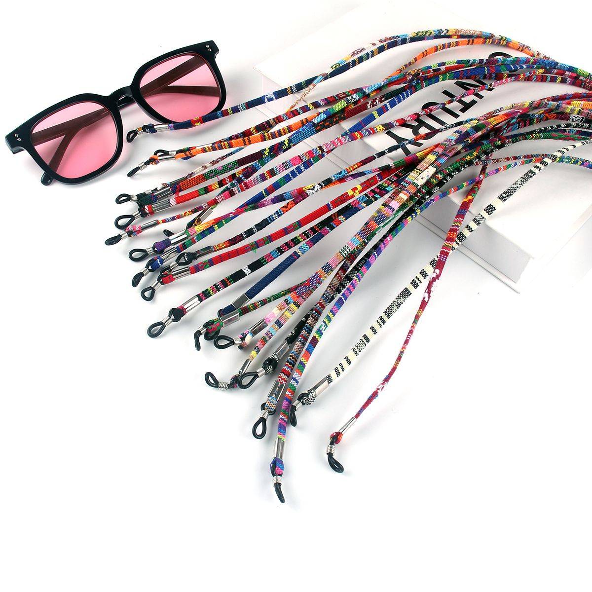 Love is the same glasses chain of Liang Youan, ethnic wind glasses, rope glasses, Zhou Yutong, the same glasses chain