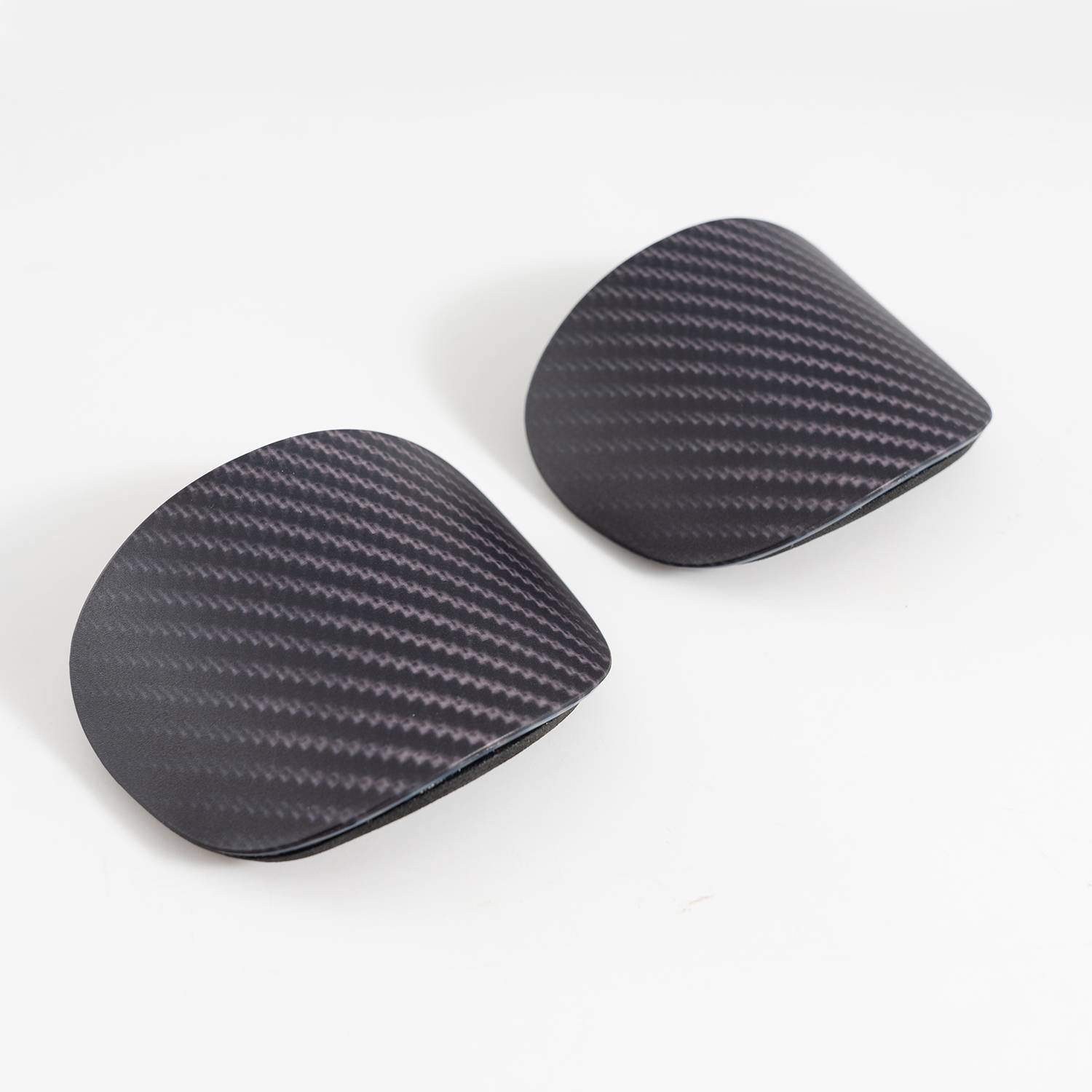 Imitation of carbon fiber black (XS code 6cm length 7cm wide)