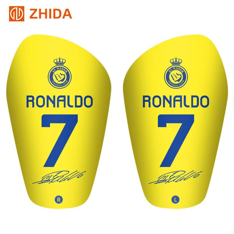 Zhida professional football leg protection board adult children medium large baffle Cristiano Ronaldo super light thin small guard