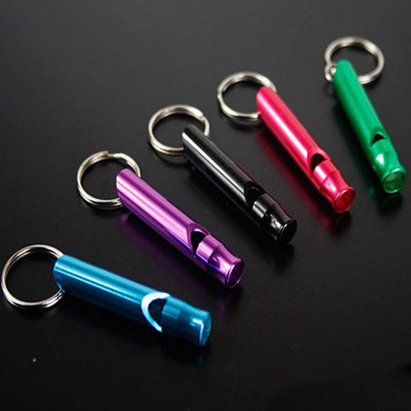 1 outfit of aluminum alloy whistle