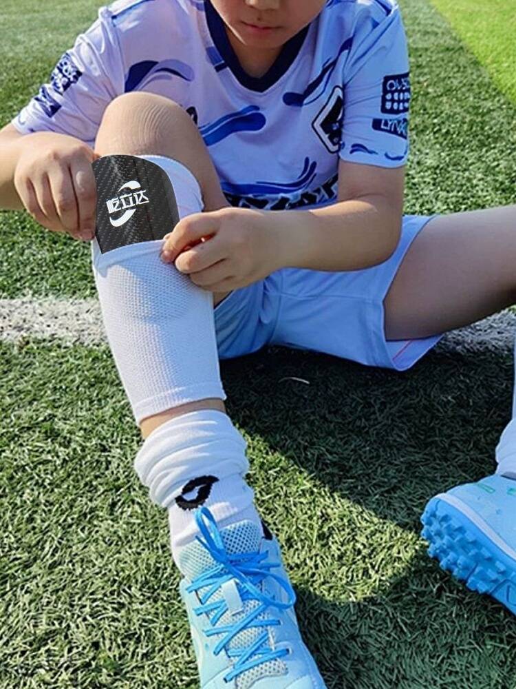 Super-light football carbon-fibre-maintenance leg-cricket player-style adult-child football foot-backing sports training plugin